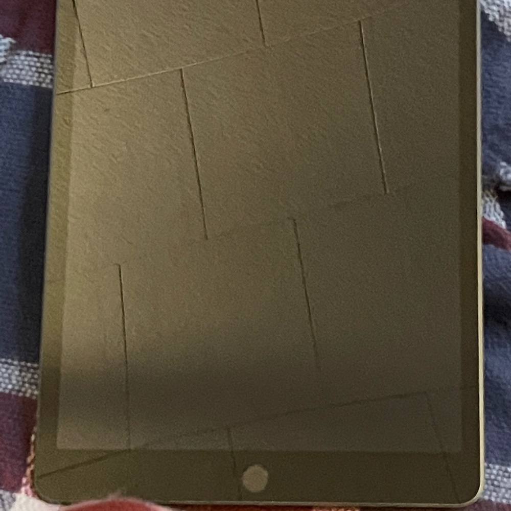 SOLD Apple IPad 7th generation 32GB Space Gray